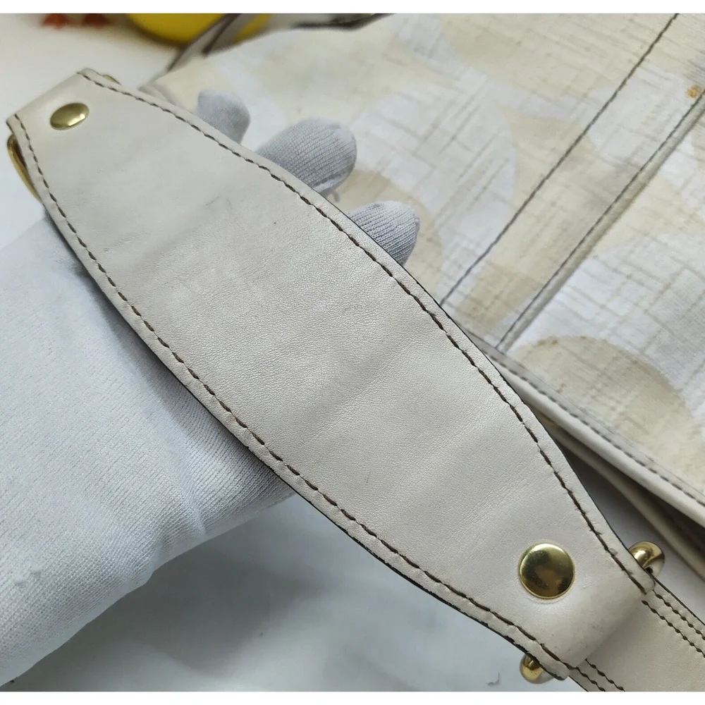 Coach Signature Of-White Canvas Leather Trim Zipper Pockets Hobo Shoulder Bag